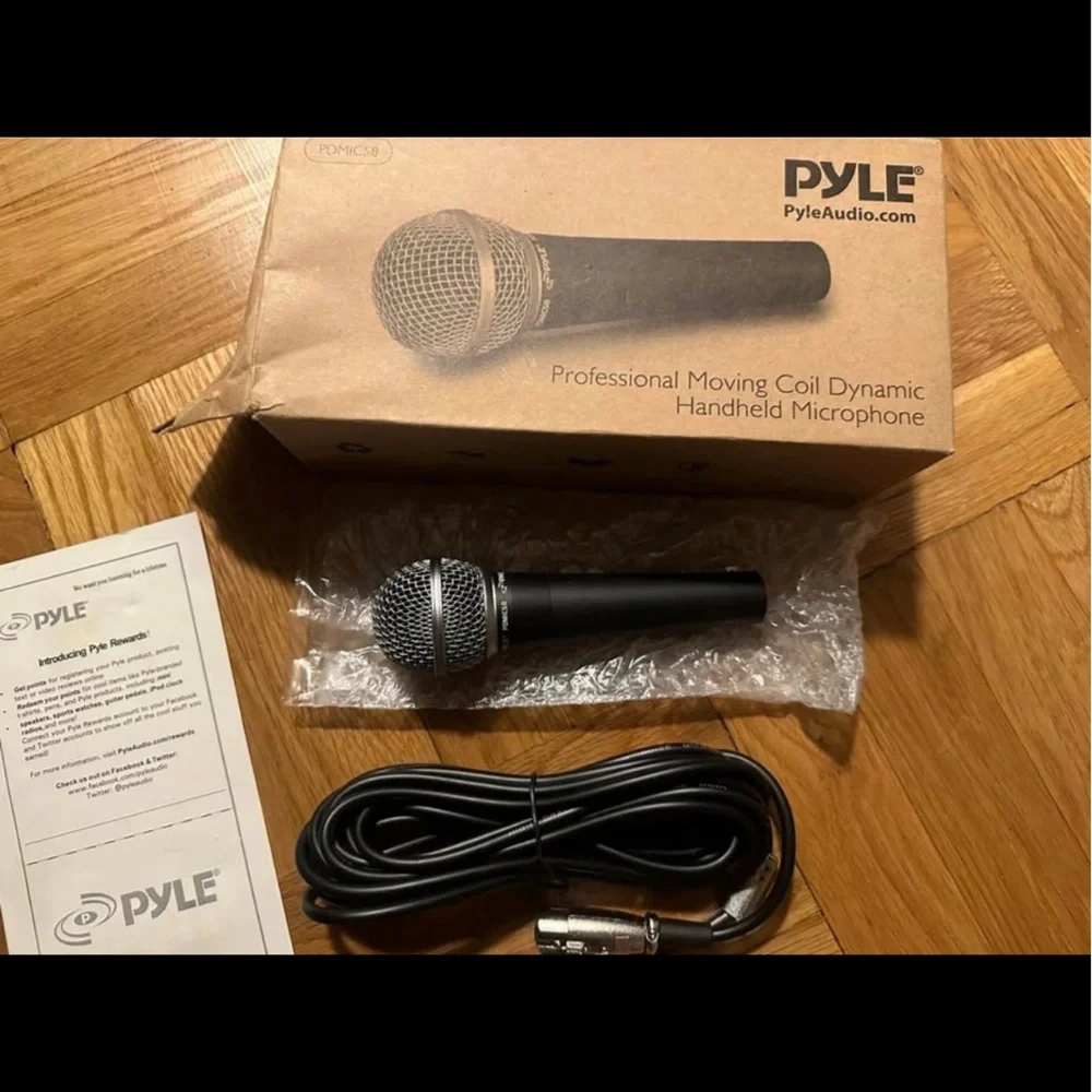 Pyle Dynamic Vocal Microphone